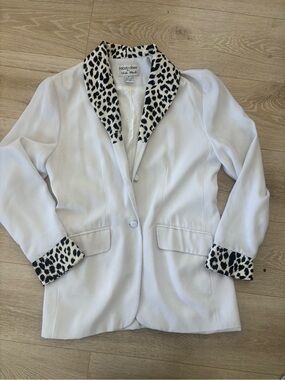 Focus 2000 Y2K Vintage White Blazer with Black Leopard Trim
